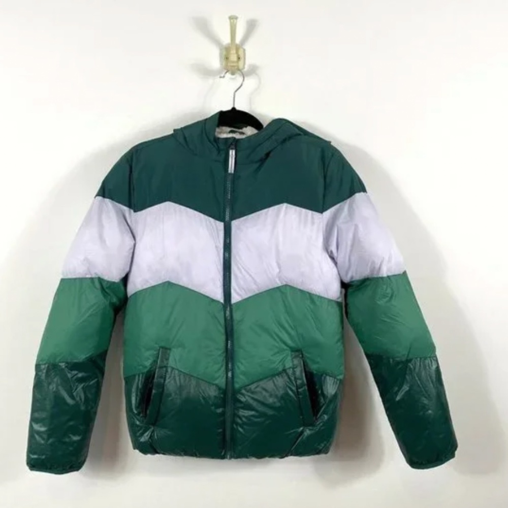 Never Worn Kids Size L Youth Retro Puffer Chevron Green to White Winter Coat